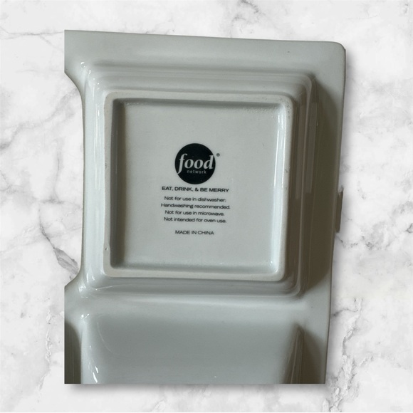 Food Network Christmas EAT DRINK & BE MERRY 4-Section Divided Serving Dish - Picture 3 of 6